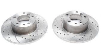 Disques arri�res rainur�s per��s 300x10mm pour BMW E34