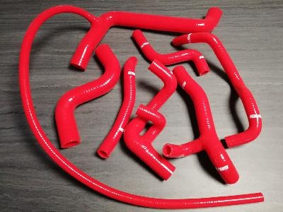 Durites silicone renforc�es pour Volkswagen Golf 3 GTI 16v rouge