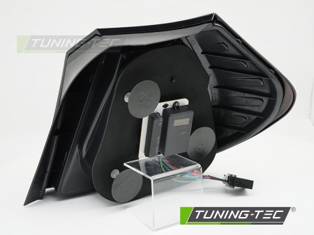 Feux arri&egrave;re design avec barre LED rouge / noir BMW S&eacute;rie 1 E87