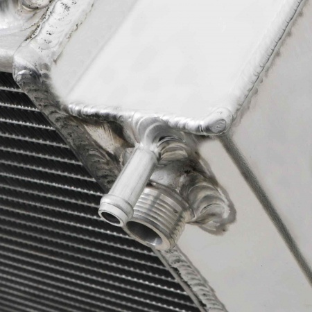 Radiateur en alu Land Rover Defender + Discovery 300 TDI