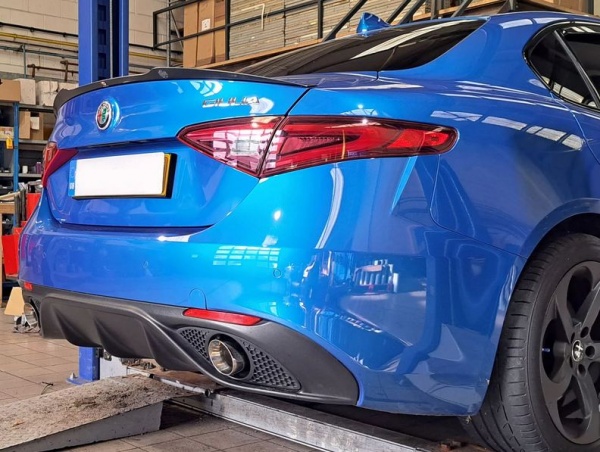 Suppression de silencieux arri�re inox Alfa Romeo Giulia 2,0l